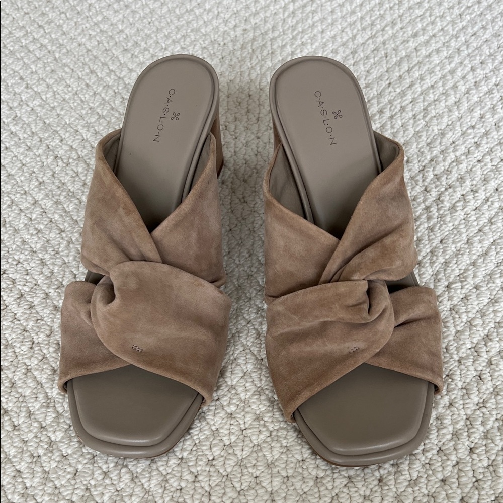 Like new! Beautiful Caslon suede mule 3” heel size 8